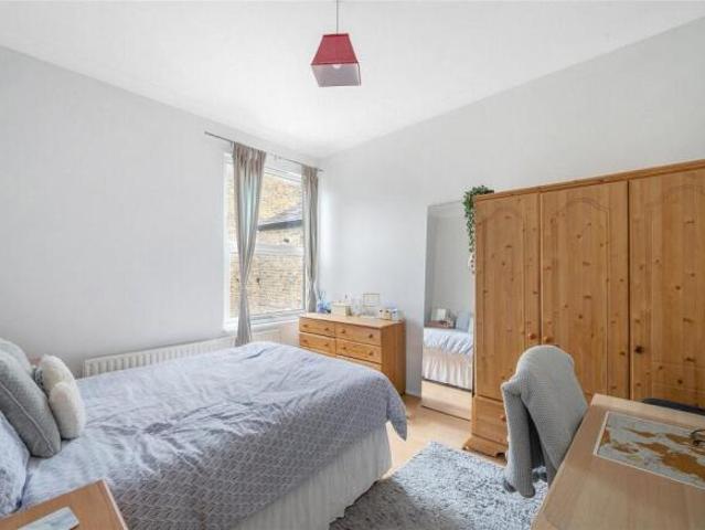 Flat for rent in Tooting, Greater London