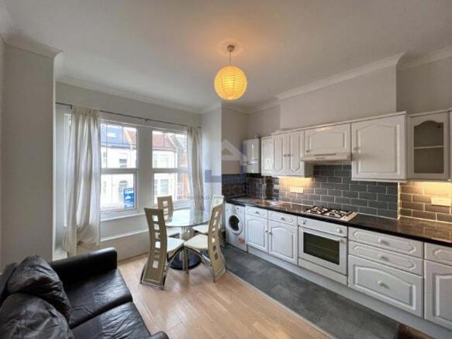 Flat for rent in Tooting, Greater London