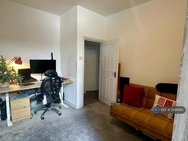 Flat for rent in Tooting, Greater London