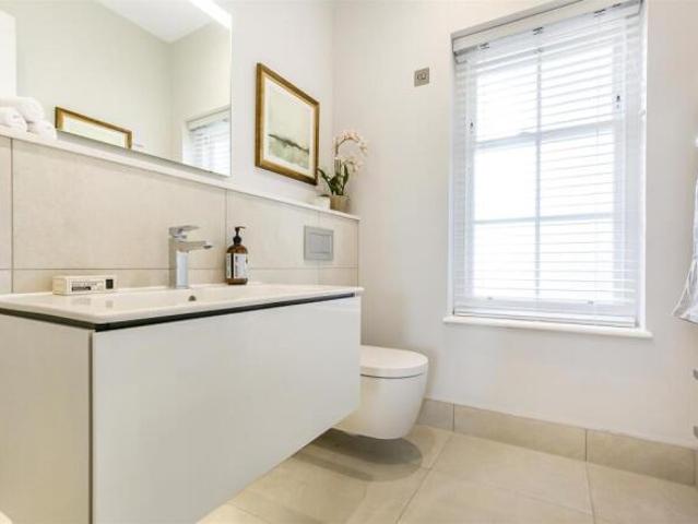 Flat for rent in Totteridge, Greater London