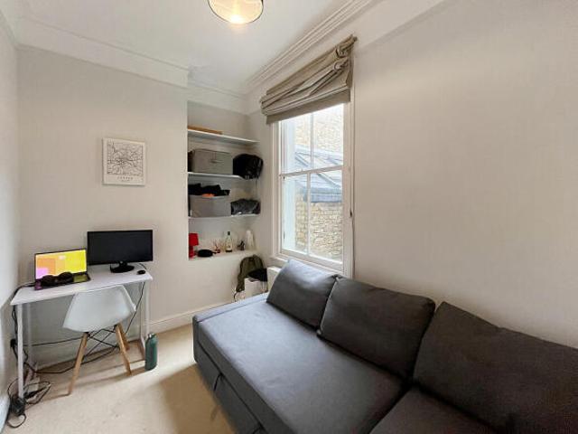 Flat for rent in Cat Hill