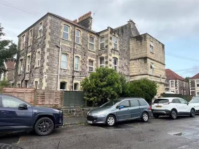 House for rent in Furzedown, Greater London