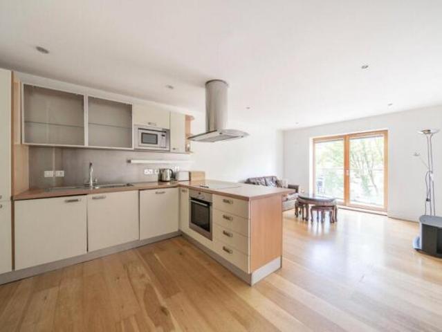 Flat for rent in Boxgrove, Westborough