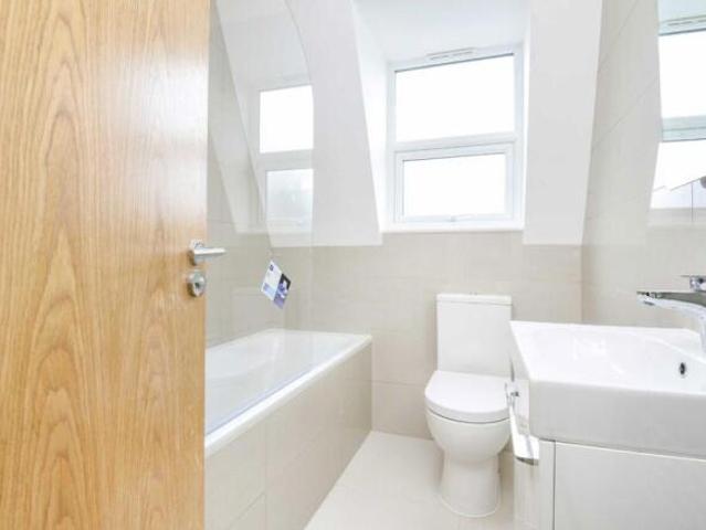 Flat for rent in London Borough of Wandsworth, Greater London