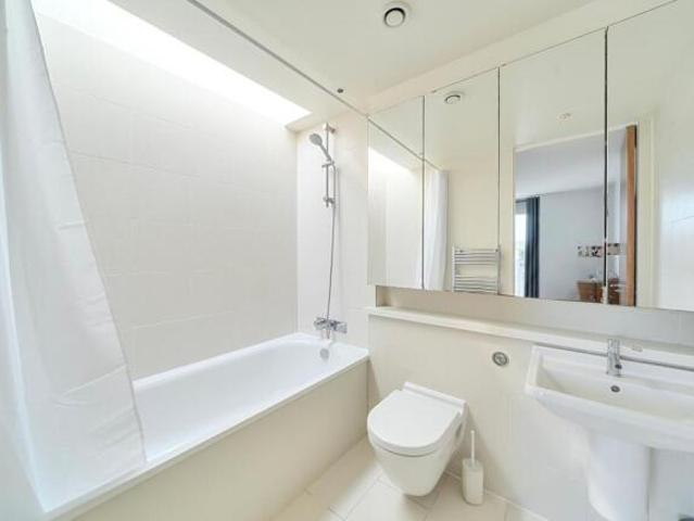 Flat for rent in Cat Hill
