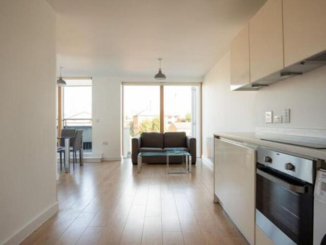 Flat for rent in Cat Hill