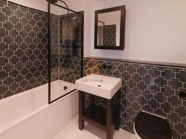 Flat for rent in Kingston Upon Thames, Greater London