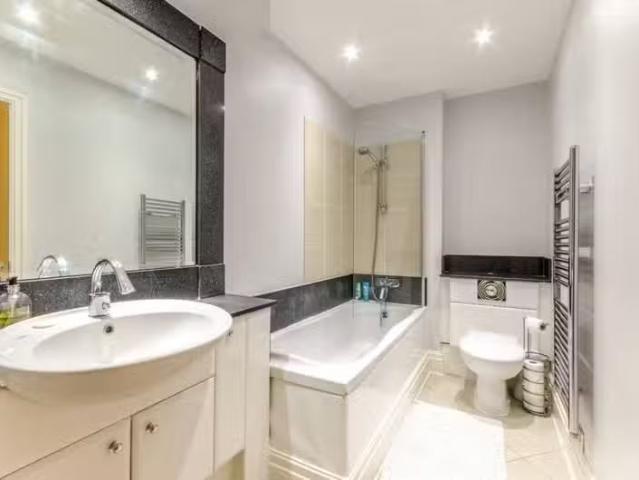 House for rent in Blackfriars, Lyons