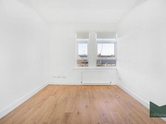 Flat for rent in Cat Hill