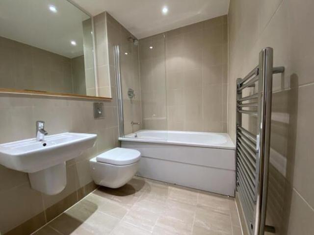 Flat for rent in Lane, Kirklees