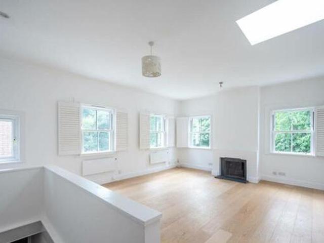 House for sale in Twickenham, Greater London