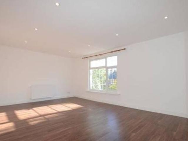 House for rent in Surrey