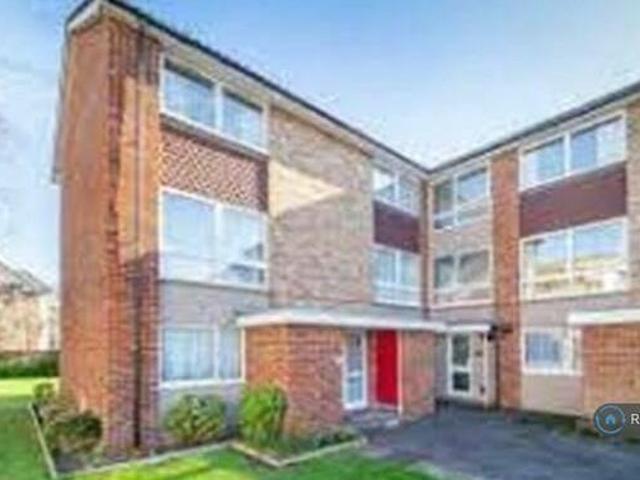 House for rent in Surrey