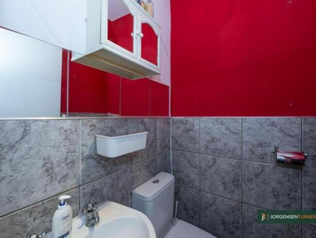 Flat for rent in Uxbridge, Greater London