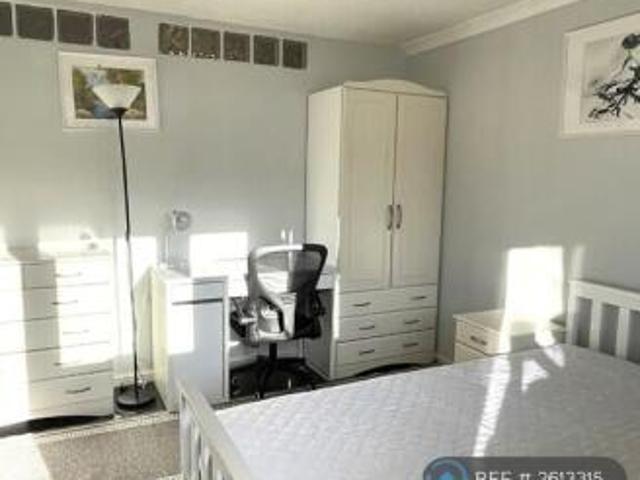 Flat for rent in Cat Hill