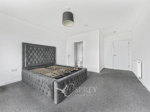 Flat for rent in Hampton Green, Cambridgeshire