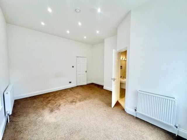 Flat for rent in Low Harrogate, Harrogate