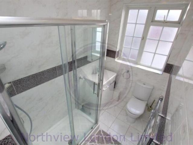 Flat for rent in Hendon, Greater London