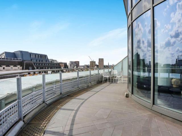 Flat for rent in Soho