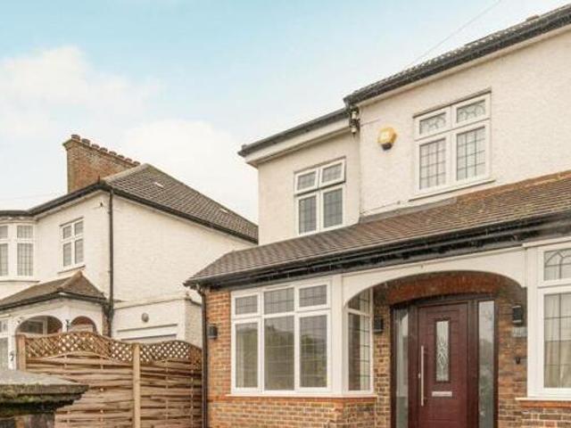 House for rent in Surrey