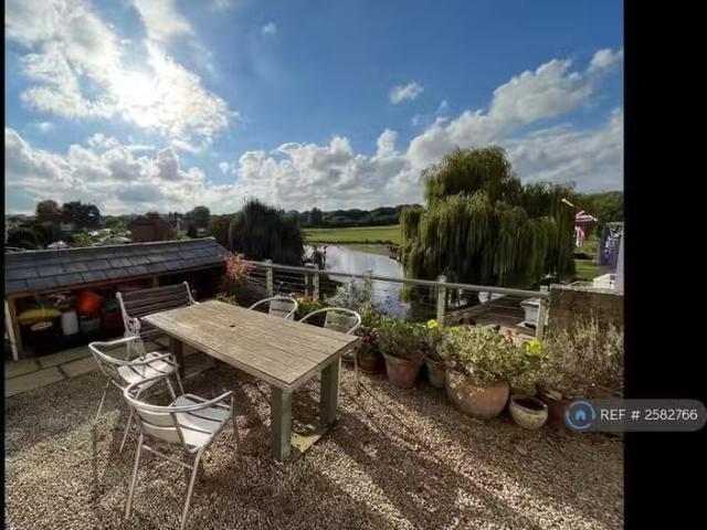 House for rent in Chelmondiston, Suffolk