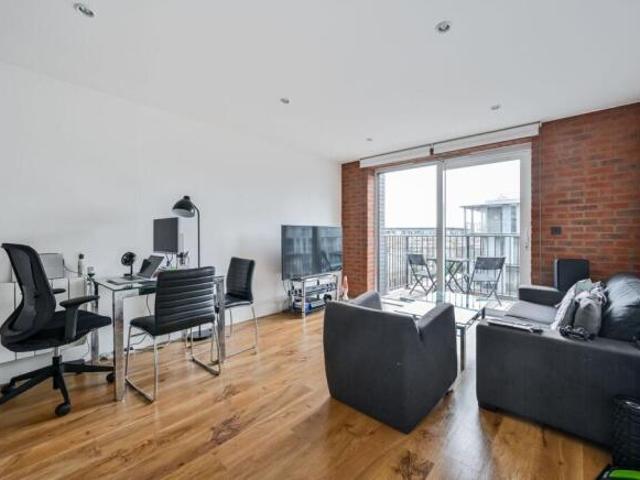 Flat for rent in Woolwich, Greater London