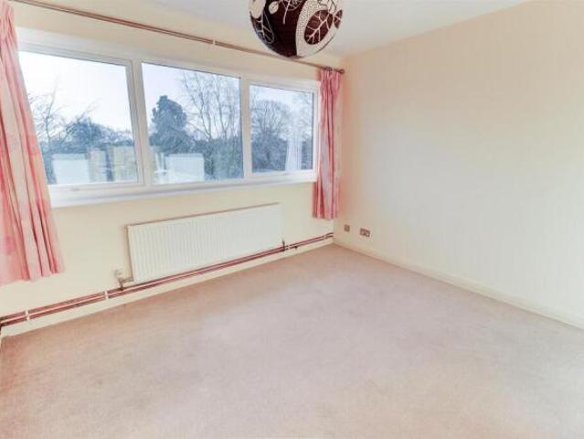 Flat for rent in Lillington, Green Close
