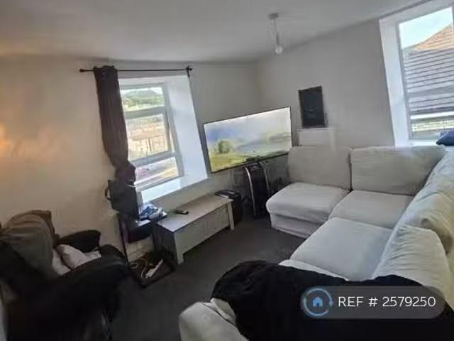House for rent in Ynyshir, Wales