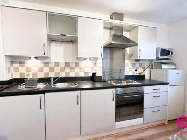 Flat for rent in Lee Bank, Greater Manchester