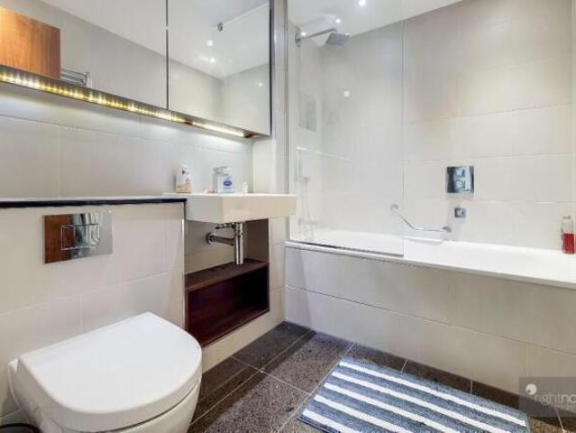 Flat for rent in Cat Hill