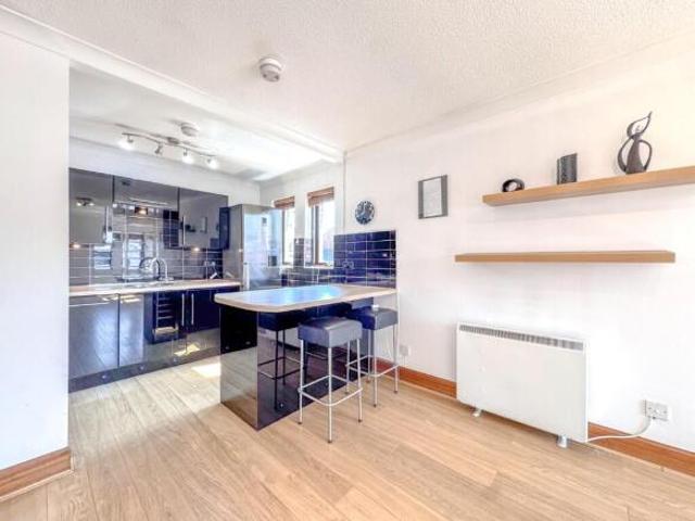 Flat for rent in Moorlands, Uddingston