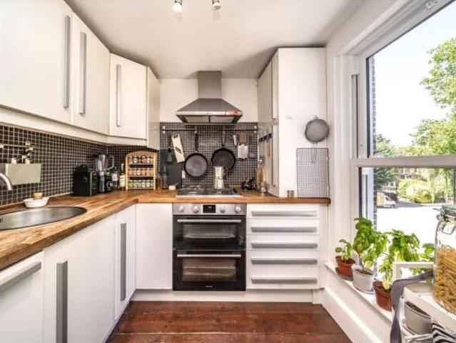Flat for rent in Chiswick, Greater London