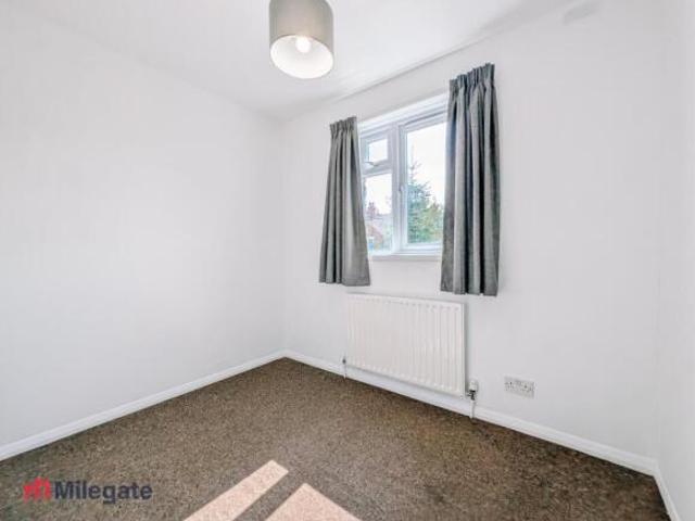 Flat for rent in Cat Hill