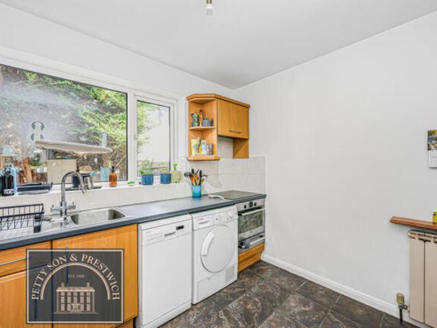 Flat for rent in Wanstead, Greater London
