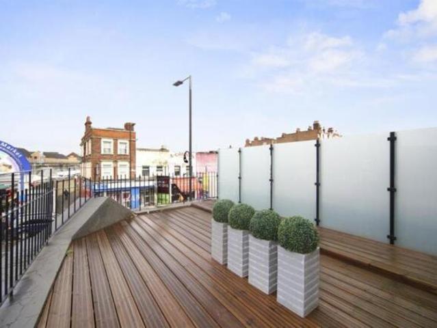 Flat for rent in Shepherd's Bush, Greater London