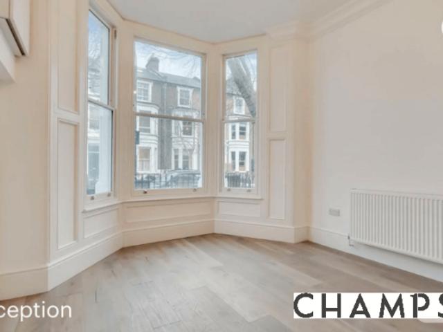 Flat for rent in Cat Hill