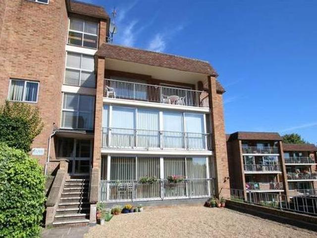 House for rent in Surrey