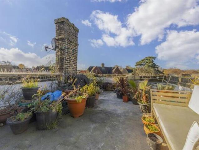 Flat for rent in London Borough of Lewisham, Blackheath