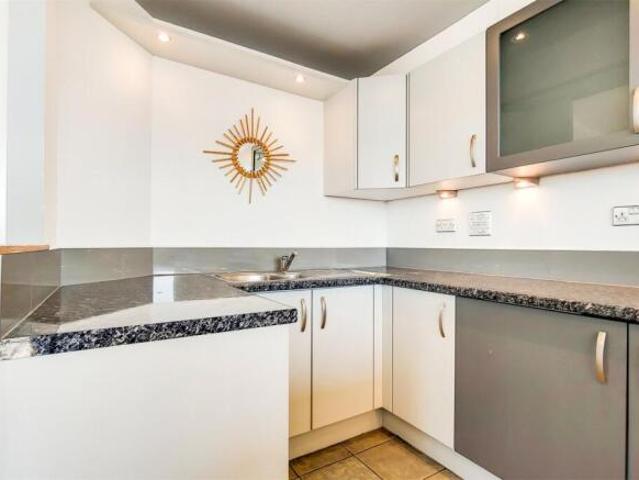 Flat for rent in Cat Hill