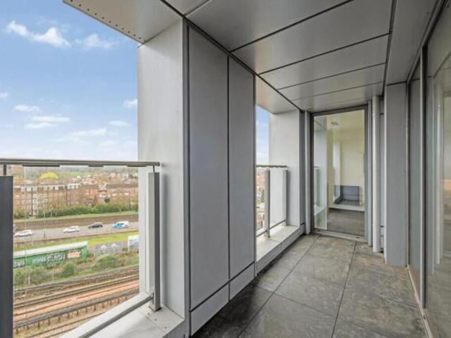 Flat for rent in Cat Hill