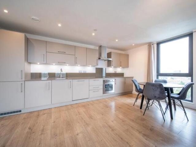 Flat for rent in Cat Hill