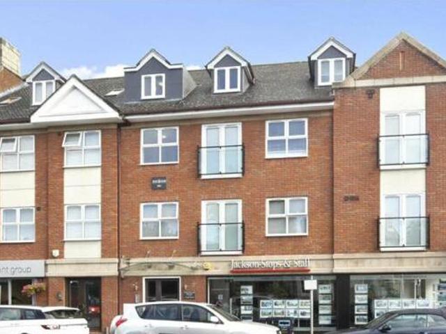 House for rent in Weybridge, Elmbridge