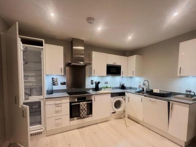 Flat for rent in Ash, Guildford