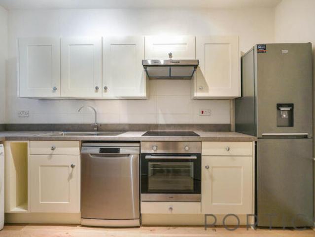 Flat for rent in Cat Hill