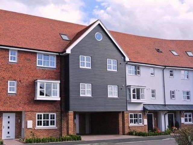 House for rent in Lyons, Greater London