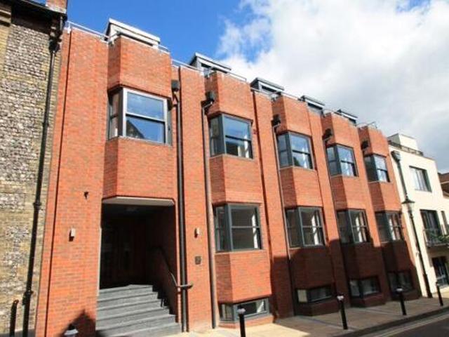 House for rent in The Close, Hampshire