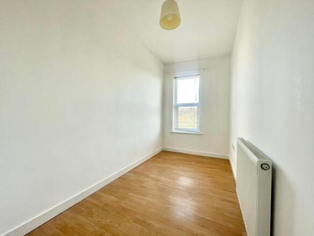 Flat for rent in Bassett, Southampton