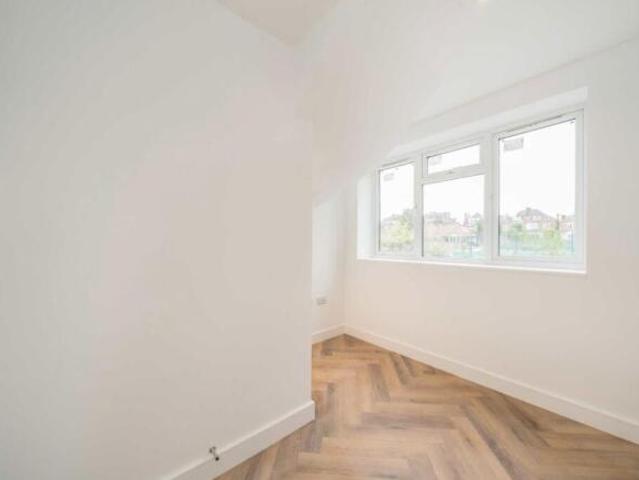 Flat for rent in Tooting, Greater London
