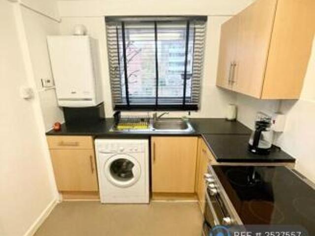 Flat for rent in Cat Hill