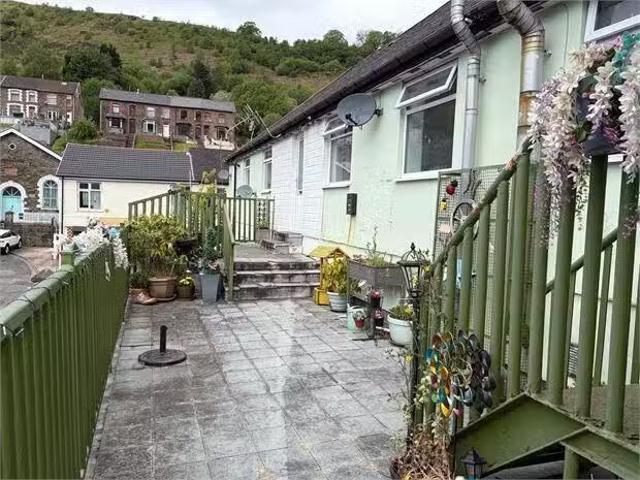 House for rent in Ynyshir, Wales